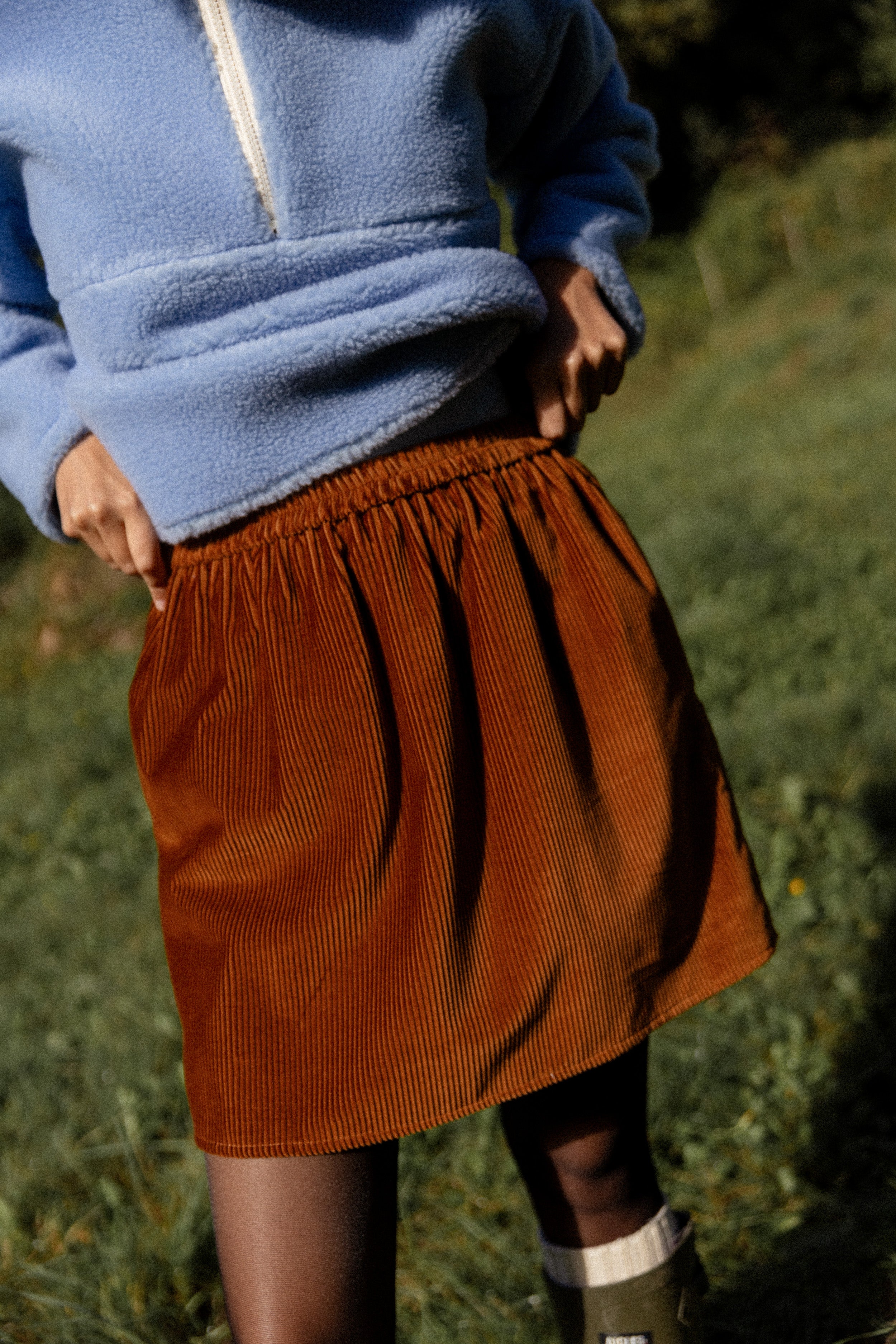 Petite à poches velours toffee