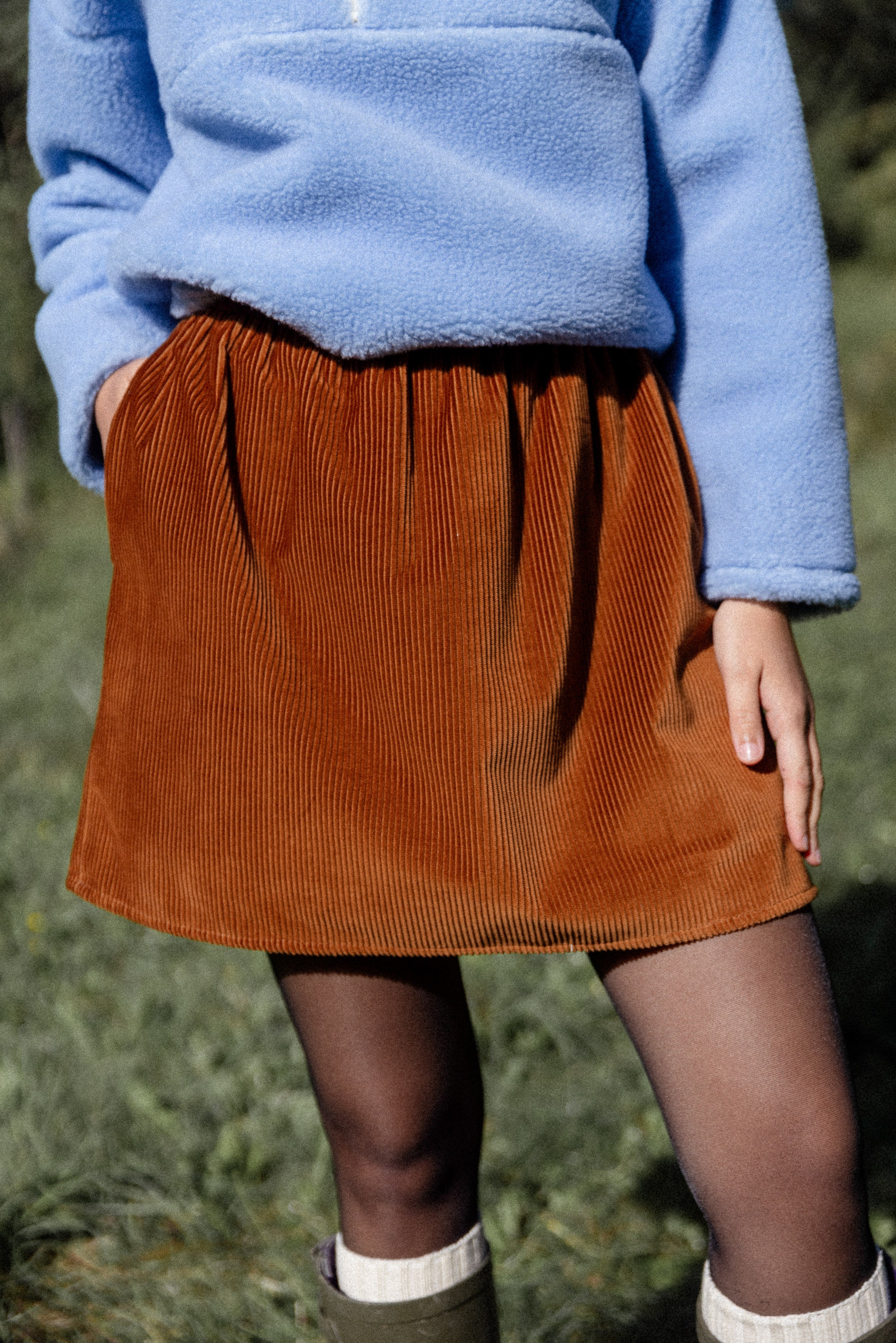 Petite à poches velours toffee