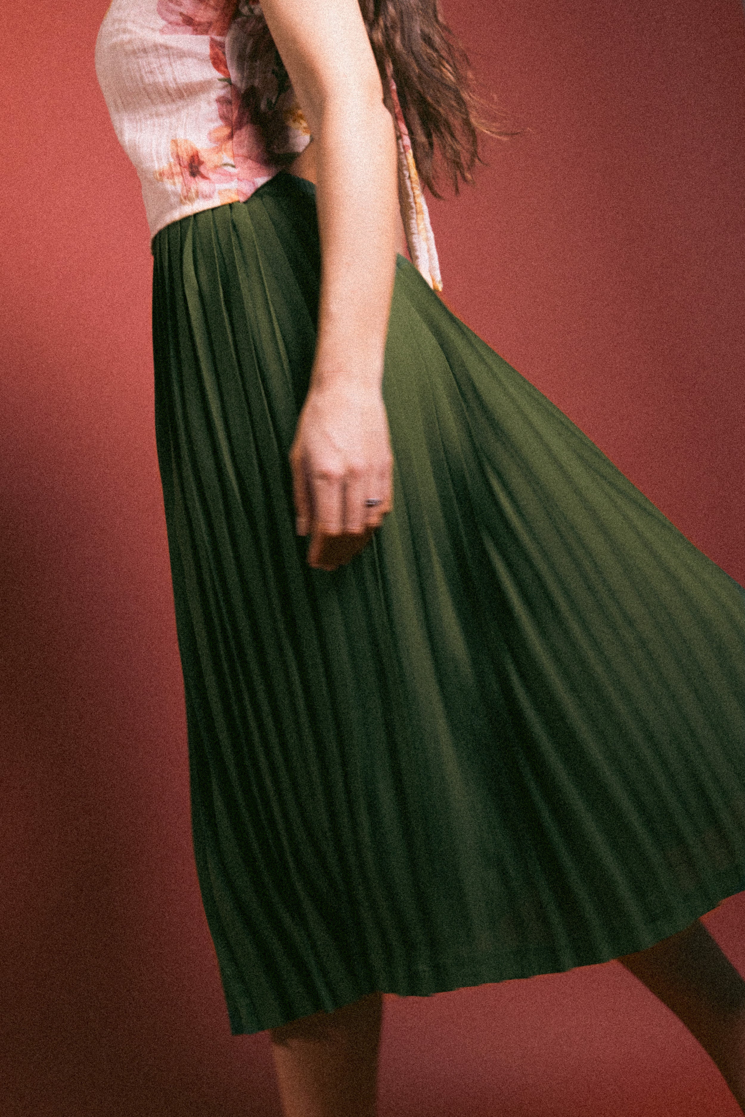 Jupe plissée midi Olive