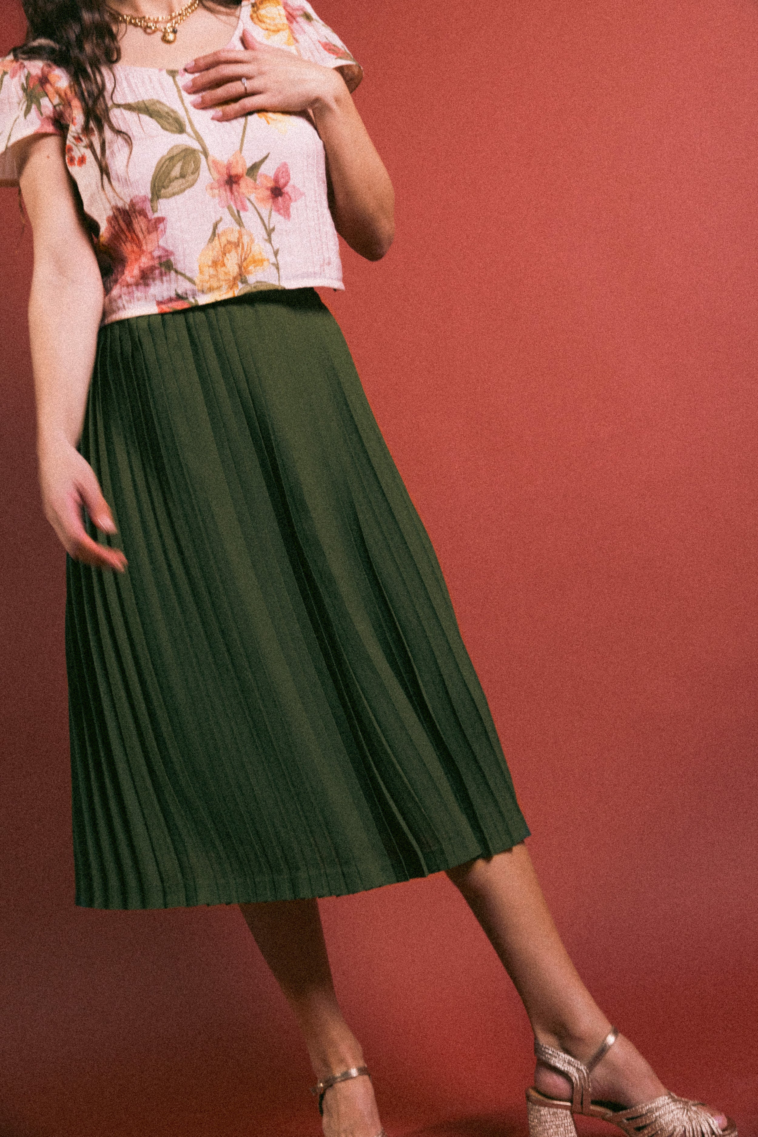 Jupe plissée midi Olive