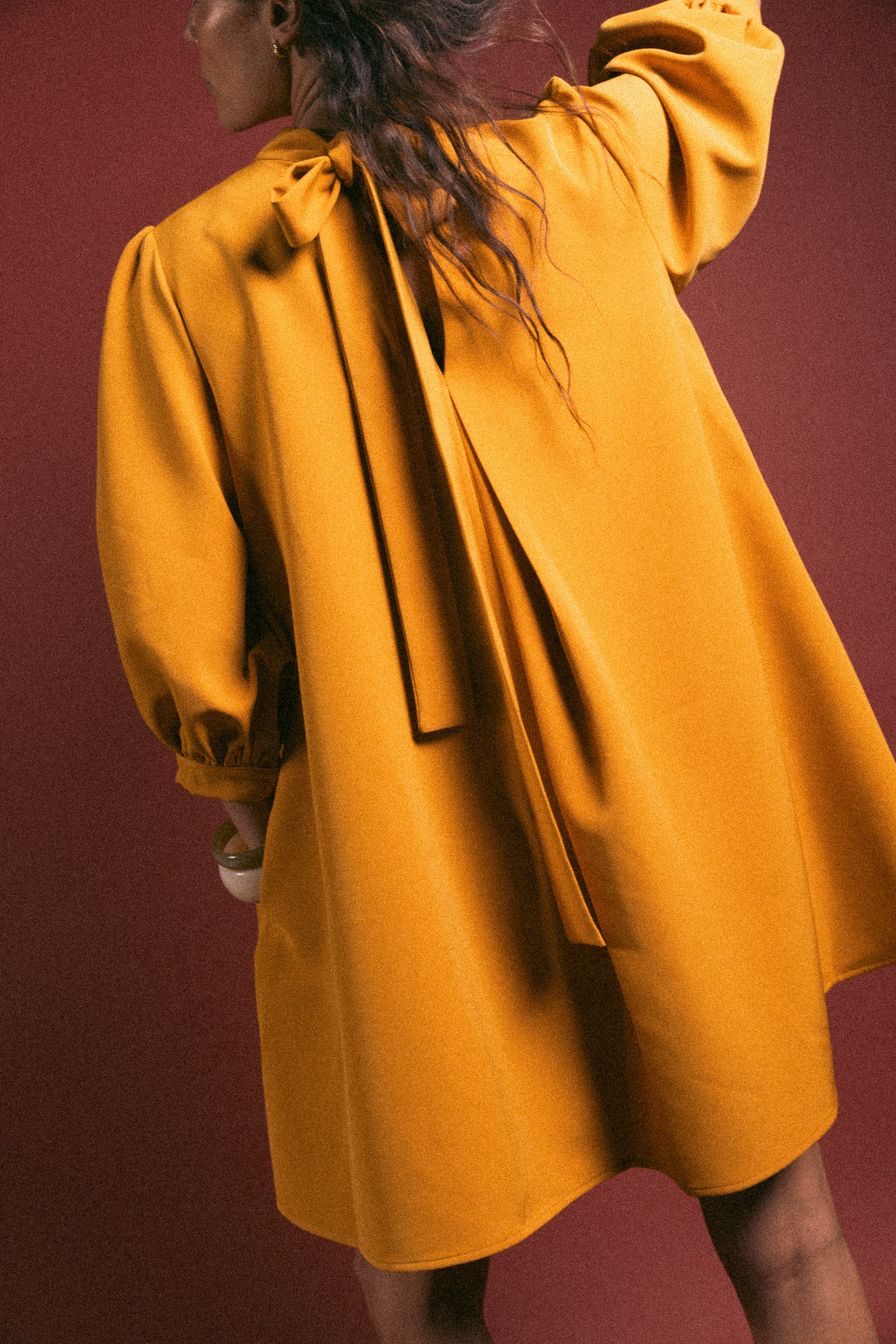 Robe baby doll invitée ocre