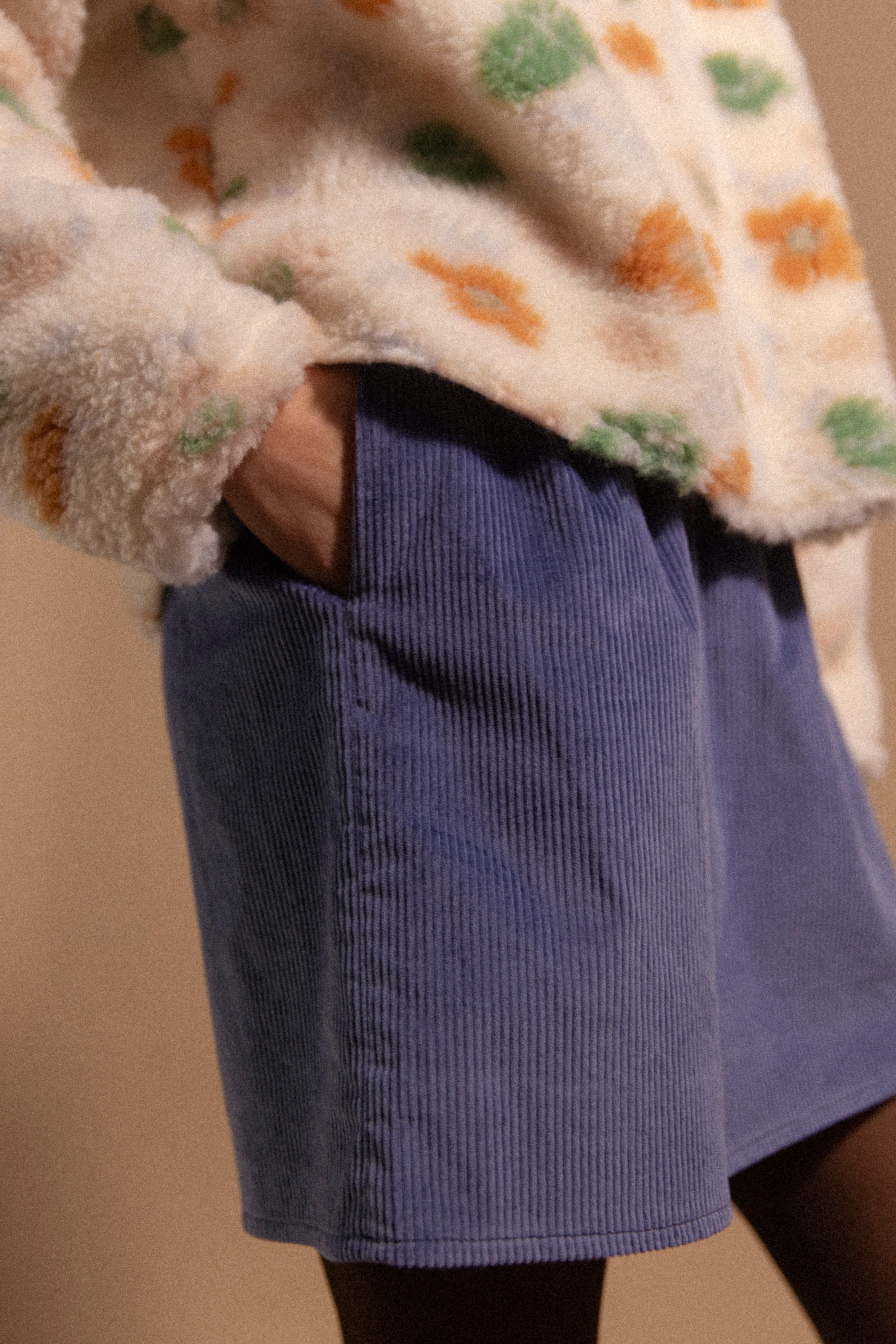 Petite à poches velours ardoise