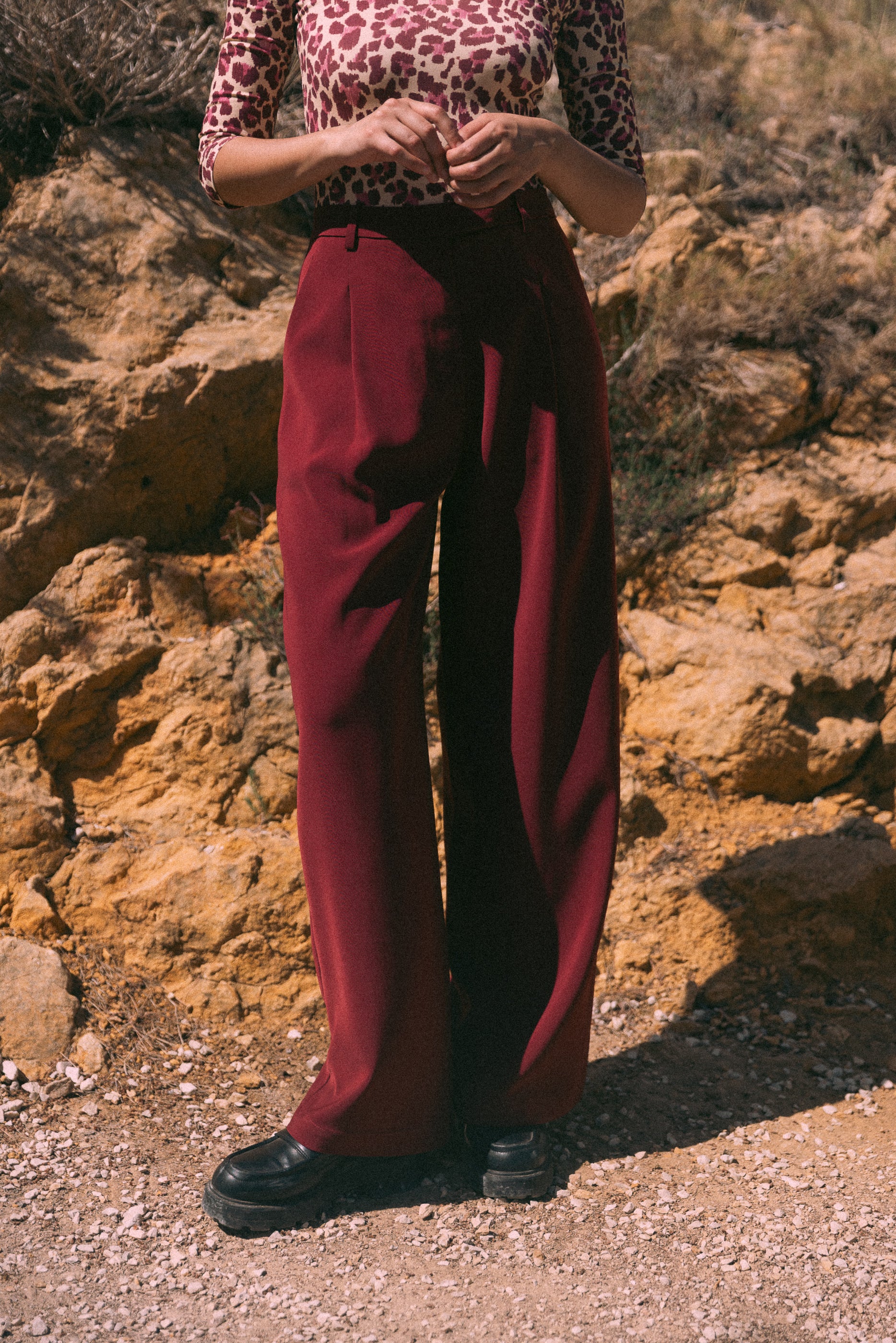 Pantalon à pinces bordeaux