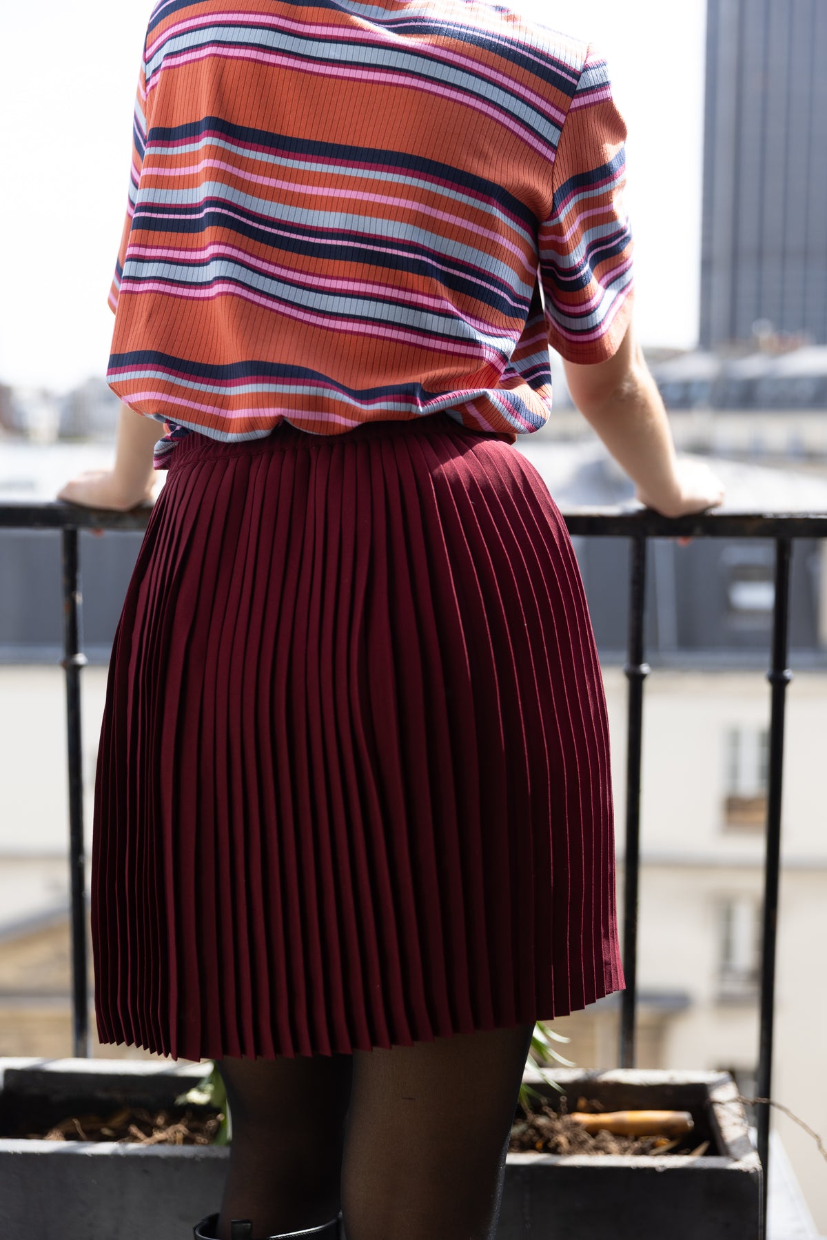 Jupe plissée courte bordeaux