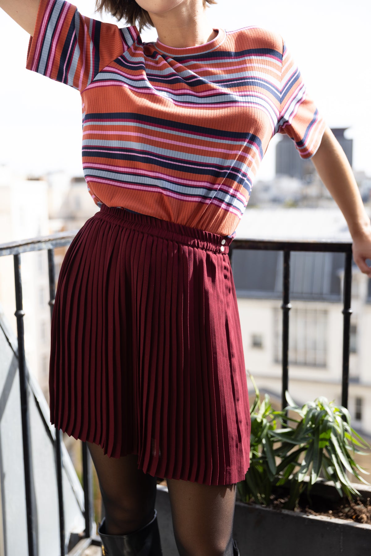 Jupe plissée courte bordeaux