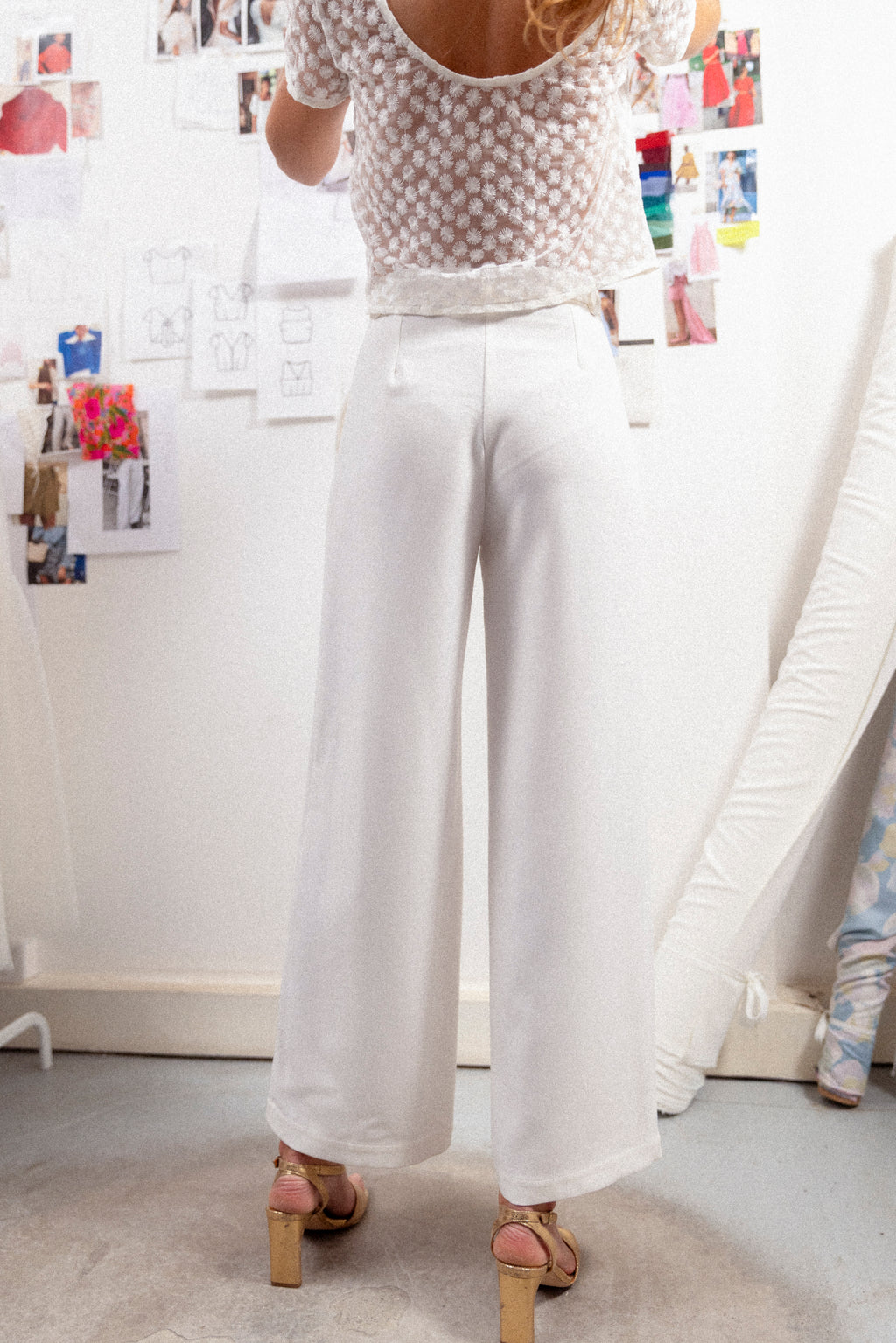 pantalones plisados ​​de novia