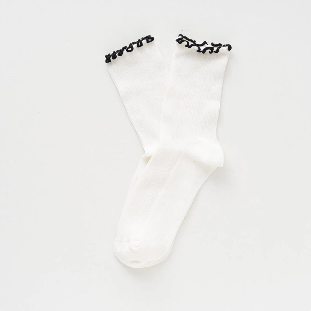 Chaussettes en coton biologique à volants | Noires